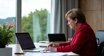 Politische Maßnahmen zur Stabilisierung der Wirtschaft (9/10)